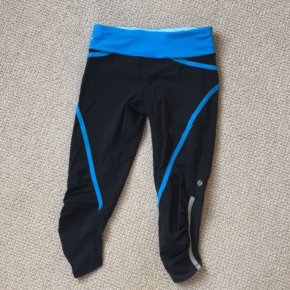 Lulu lemon cropped leggings.